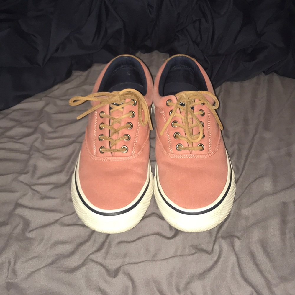 Sperry sneaker